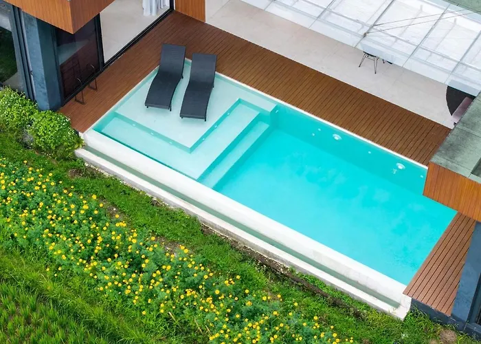 Celia 3br With Pool & Rice Field View Villa