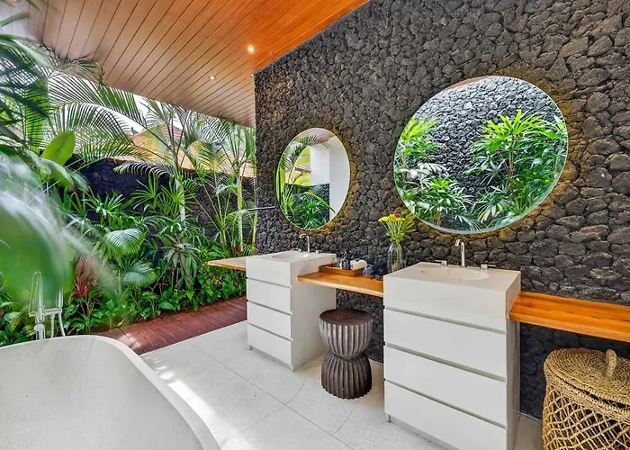Celia 3br With Pool & Rice Field View