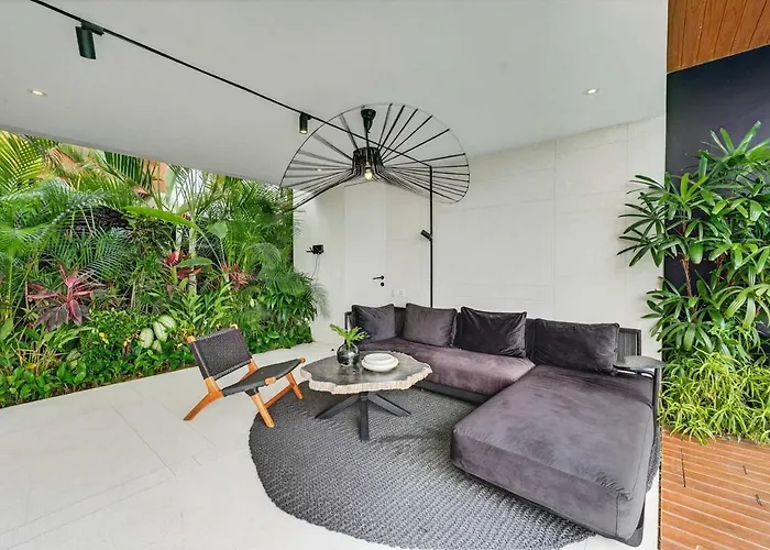 Celia 3br With Pool & Rice Field View