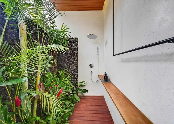 Celia 3br With Pool & Rice Field View Ubud