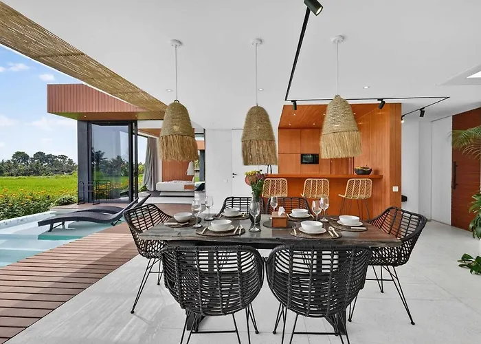 Celia 3br With Pool & Rice Field View Villa Ubud